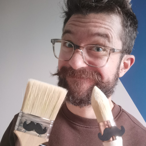Moustache au pinceau